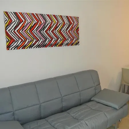 Cozy 200m From The Sea